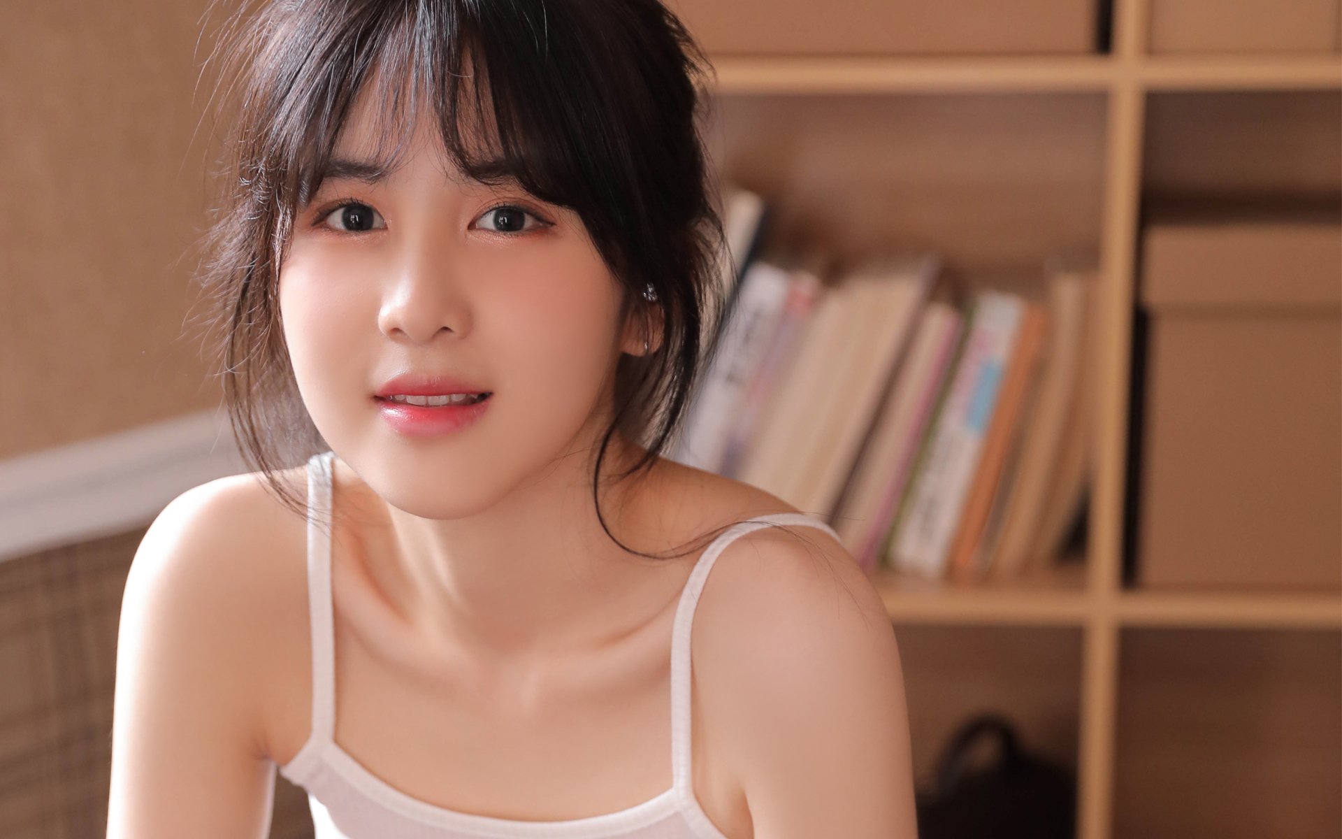 开云体育客户端-“西甲引援频繁，球队补强迎战关键战役”，西甲引进中国球员